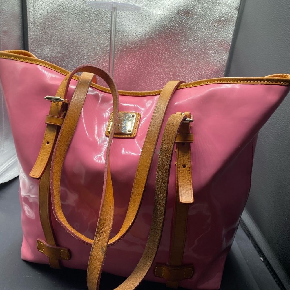 661 Dooney&Bourke pink patent tote Preowned PROJECT BAG###### - Picture 4 of 13
